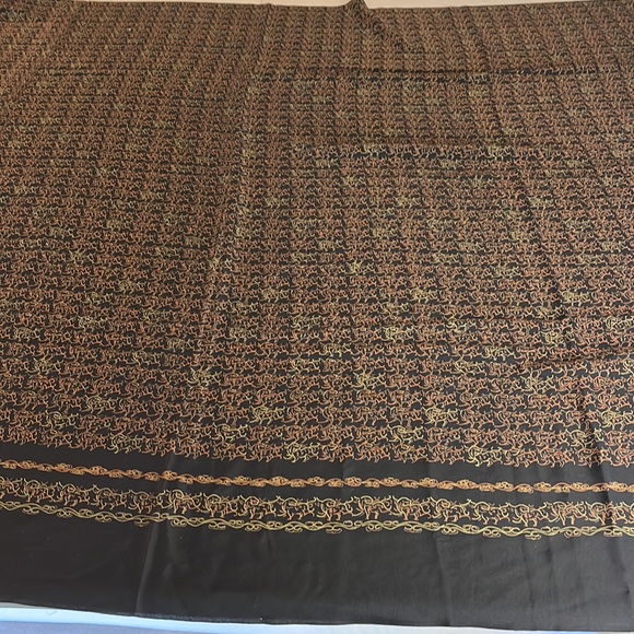 Beautiful Screen Printed Silk with Border and Animal Imagery - Picture 2 of 5